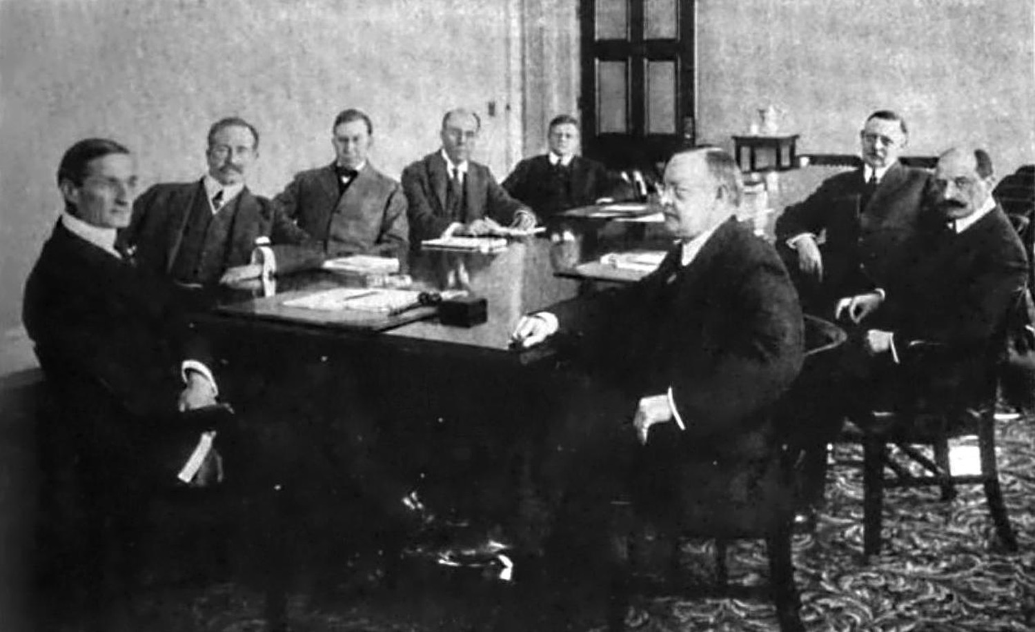 Photograph of the board of the Federal Reserve of the United States, 1917