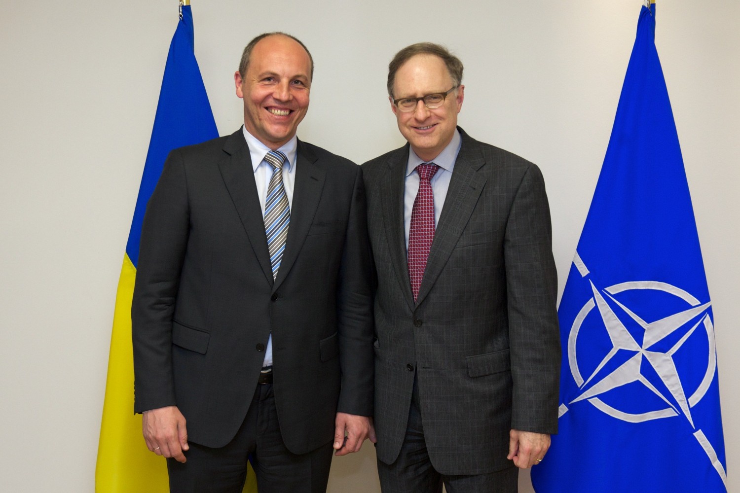 Neo-Nazi Andriy Parubiy with Alexander Vershbow of NATO