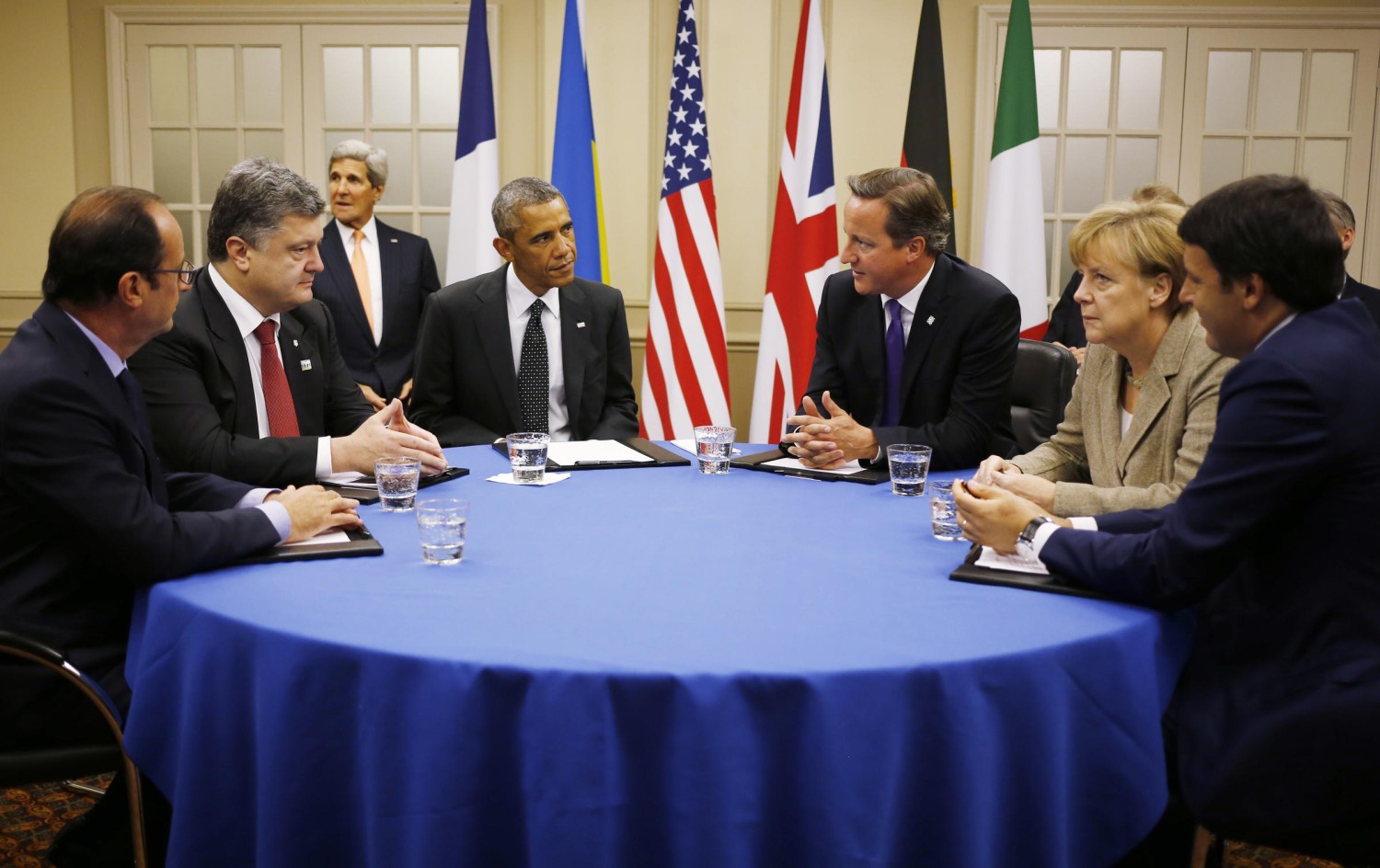 Francois Hollande, Petro Poroshenko, Barack Obama, David Cameron, Angela Merkel and Matteo Renzi at the NATO summit in Newport, Wales, Britain, in September 2014